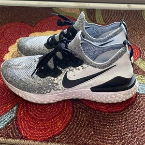 Used Nike Grey Epic React Flyknit shoes